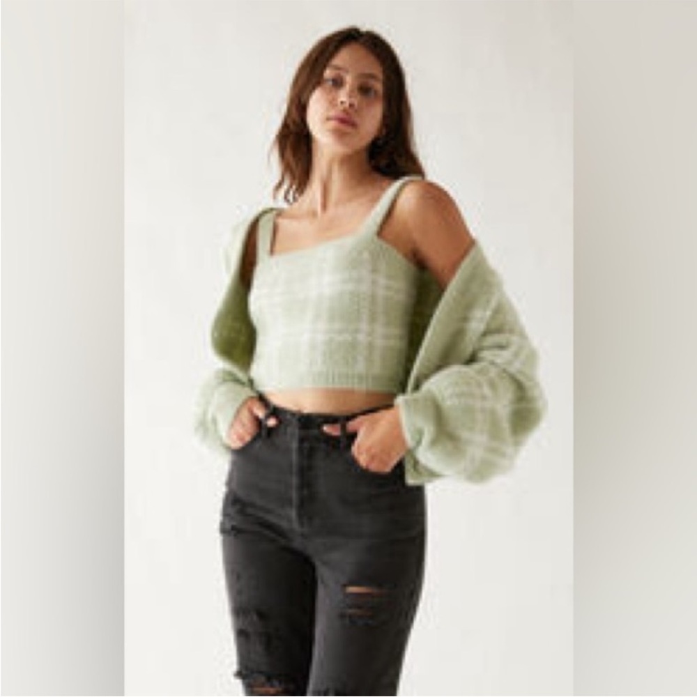 Kendall and Kylie green and white tank